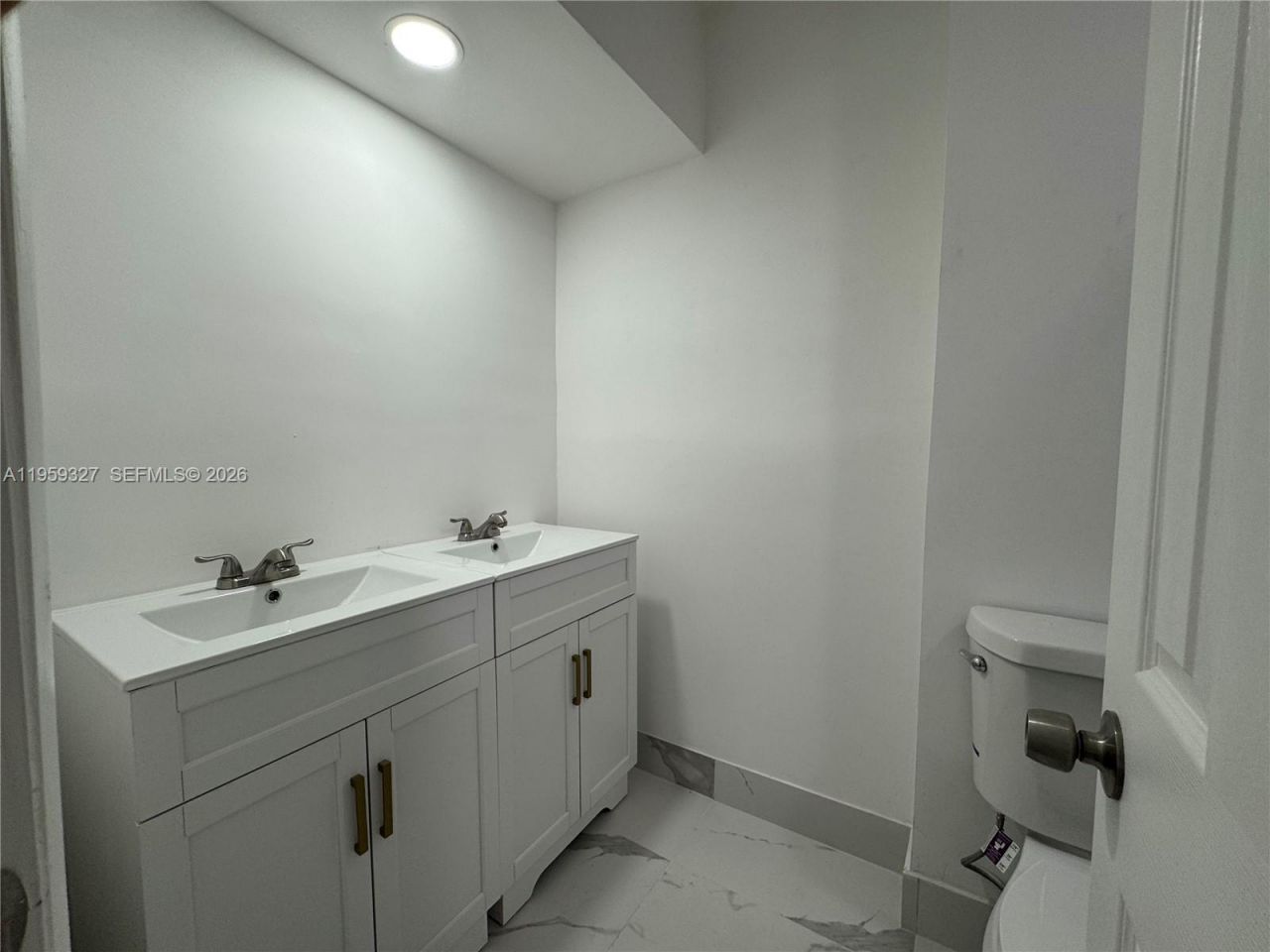 630 Layne Blvd , Unit 211, Hallandale Beach, FL 33009 Photo