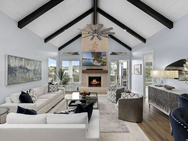 2078 Connie Dr, Canyon Lake, TX 78133