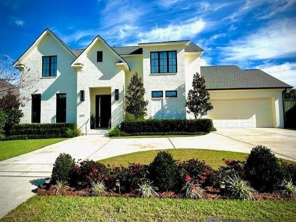 2235 Brentwood Dr, Baton Rouge, LA 70809