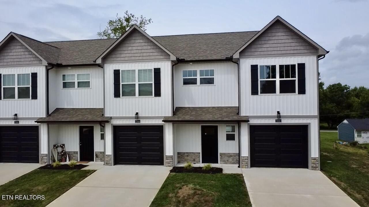 7302 Bonnie Marie Way, Knoxville, TN 37921 Main Photo