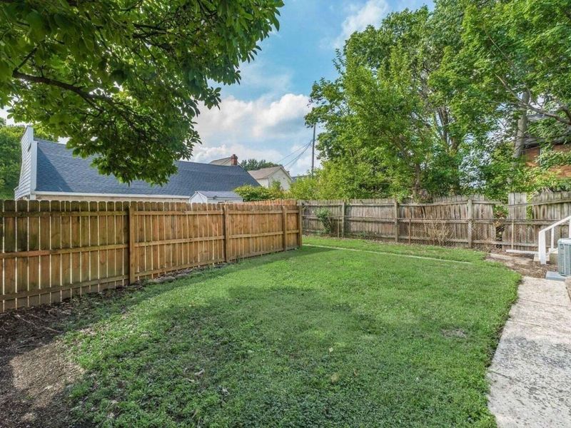 2339 Summit Street, Columbus, OH 43202 Photo 7