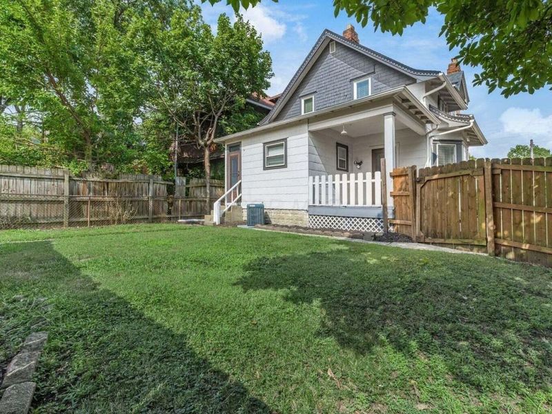 2339 Summit Street, Columbus, OH 43202 Photo 8