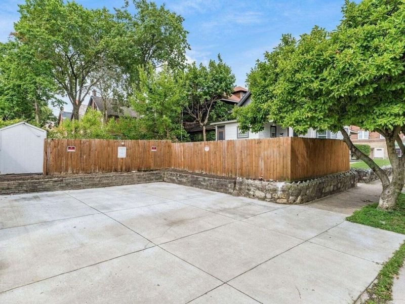 2339 Summit Street, Columbus, OH 43202 Photo 9