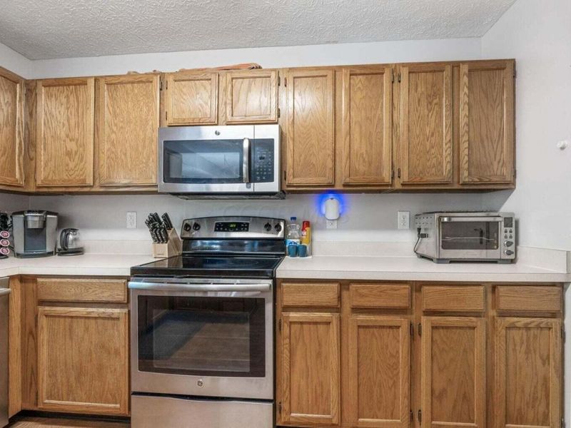 1138 Devlin Court, Columbus, OH 43228 Photo 14