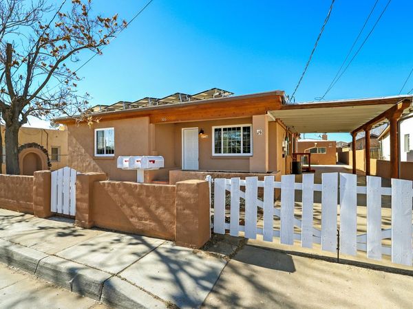 325 19th Street NW, Albuquerque, NM 87104