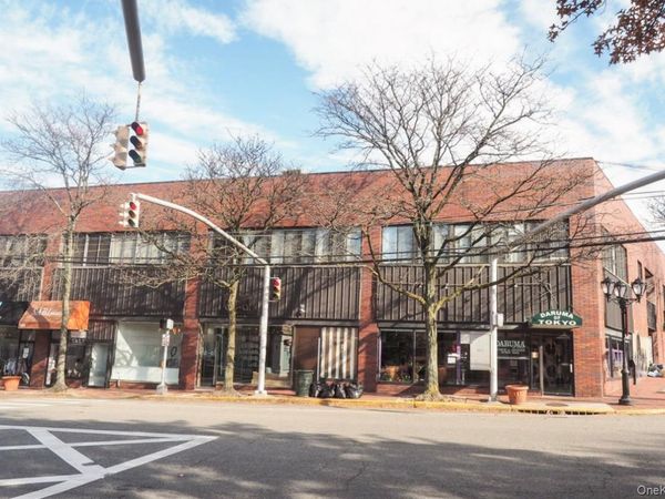 17 Maple Drive, Great Neck, NY 11021