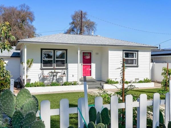 385 Sunset Avenue, Oak View, CA 93022