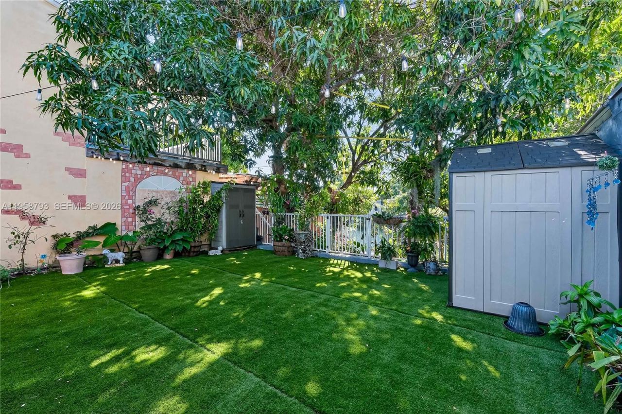 1594 W 73rd St, Hialeah, FL 33014 Photo