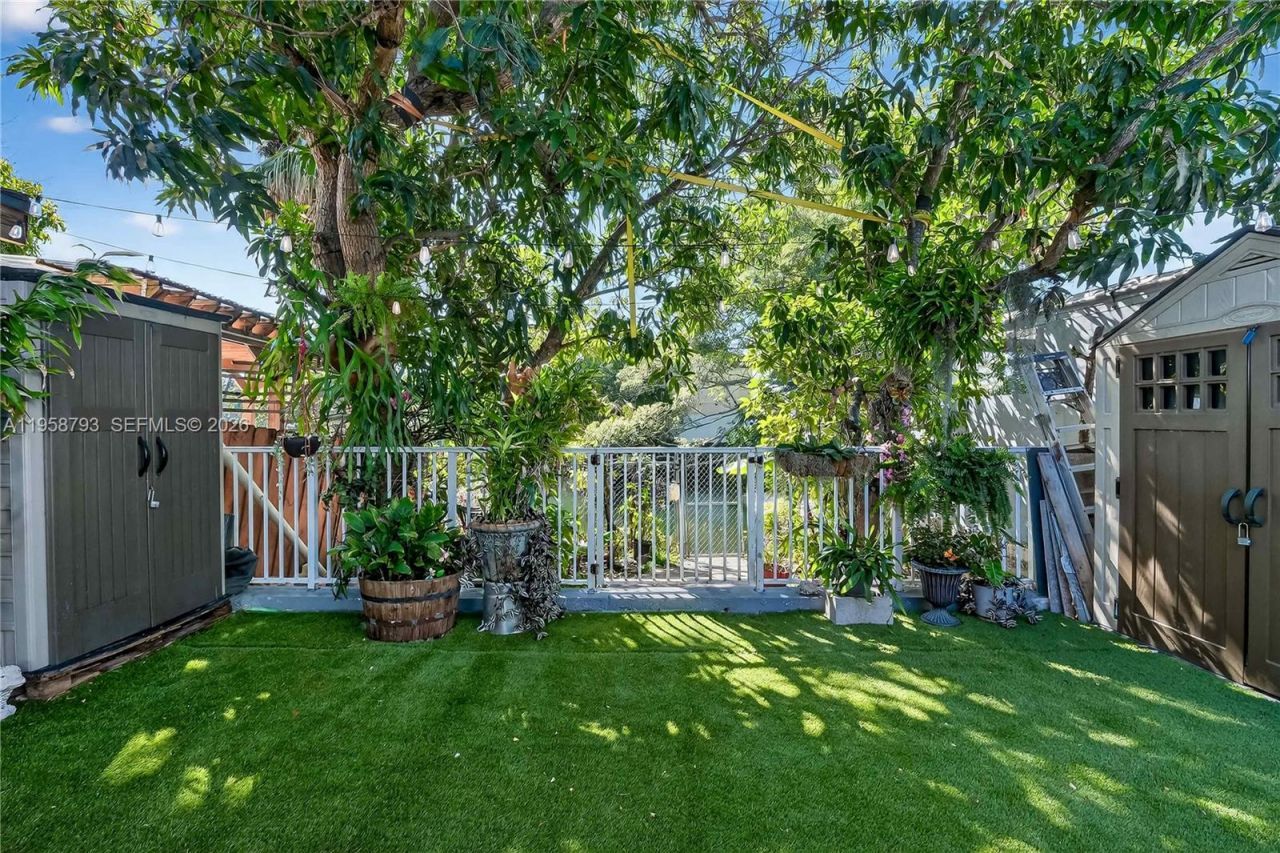 1594 W 73rd St, Hialeah, FL 33014 Photo