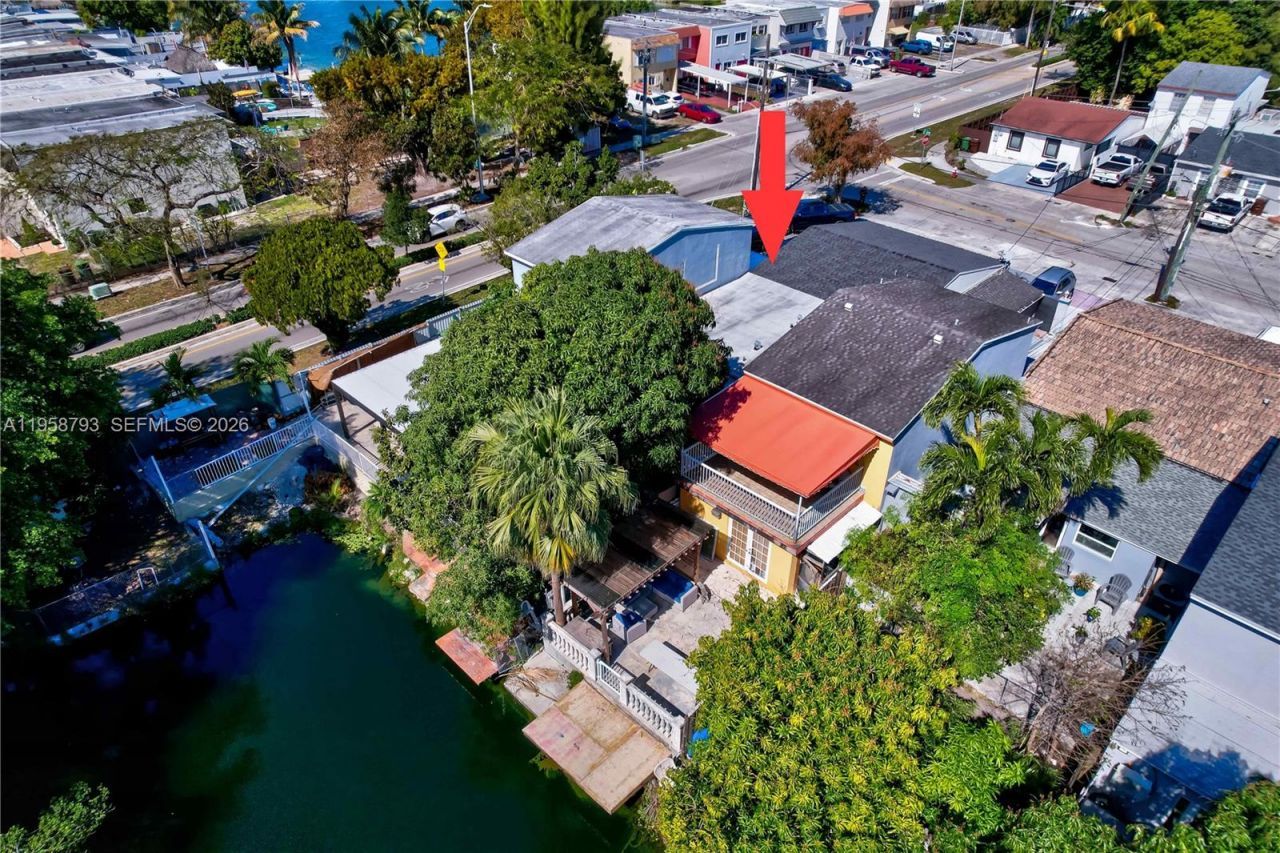 1594 W 73rd St, Hialeah, FL 33014 Photo