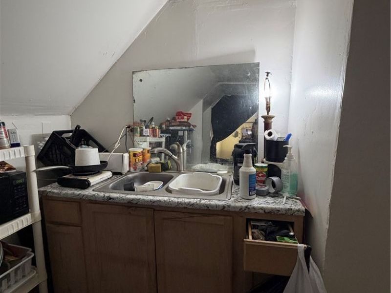 882 Eddy Road, Cleveland, OH 44108 Photo 15