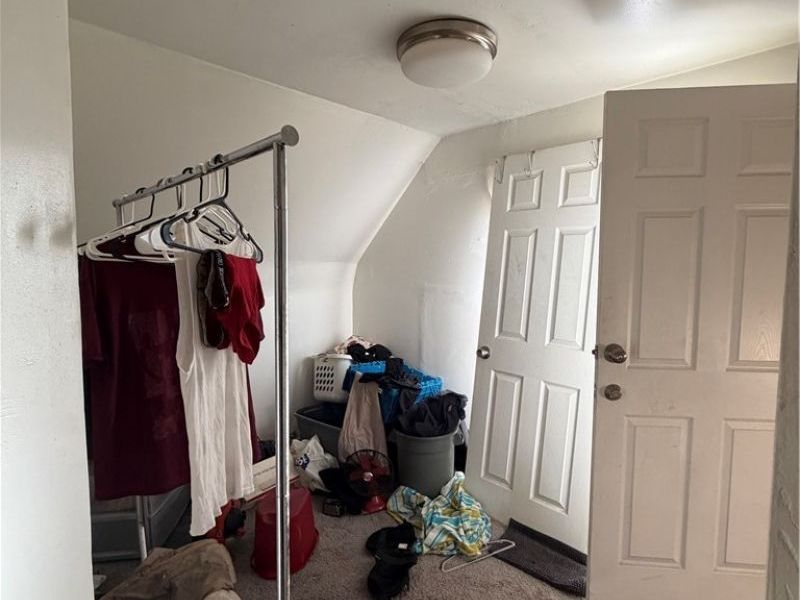 882 Eddy Road, Cleveland, OH 44108 Photo 3