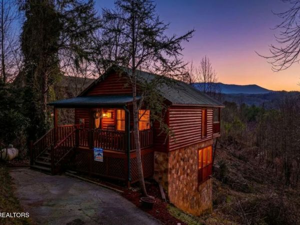 3537 Bear Pen Gap Rd, Sevierville, TN 37876