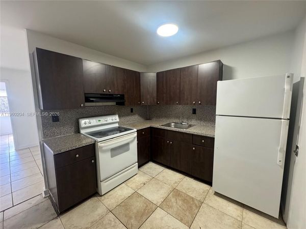 12215 W Dixie Hwy , Unit 107, North Miami, FL 33161