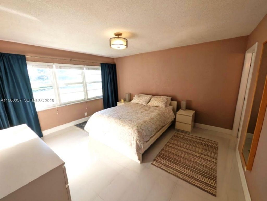 9300 N Hollybrook Lake Dr, Unit 303, Pembroke Pines, FL 33025 Photo