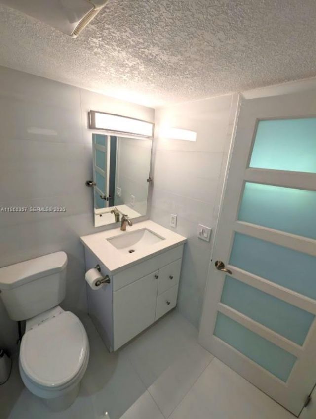 9300 N Hollybrook Lake Dr, Unit 303, Pembroke Pines, FL 33025 Photo