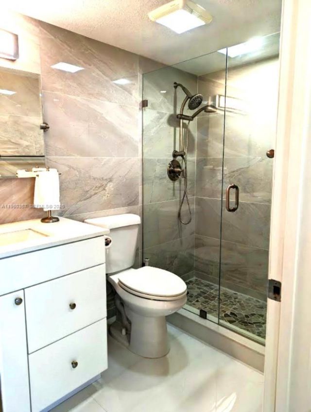 9300 N Hollybrook Lake Dr, Unit 303, Pembroke Pines, FL 33025 Photo