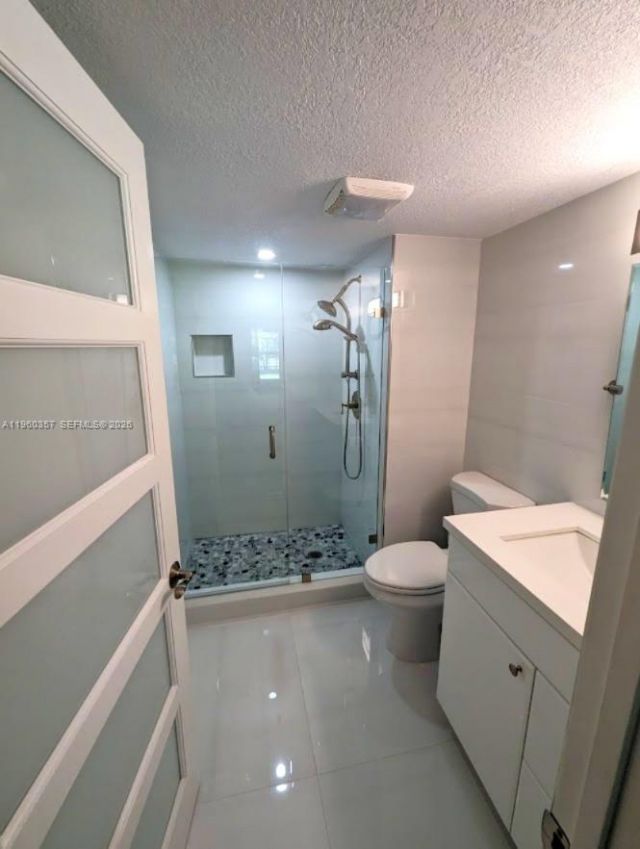 9300 N Hollybrook Lake Dr, Unit 303, Pembroke Pines, FL 33025 Photo