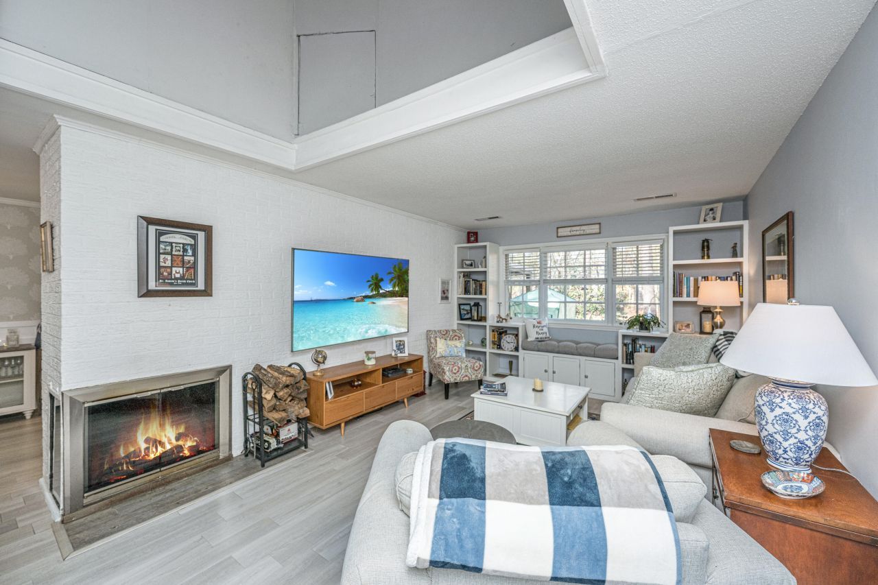 2223 Glendale Drive Photo 10