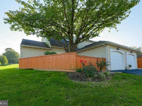 107 TREETOPS DRIVE, LANCASTER, PA 17601