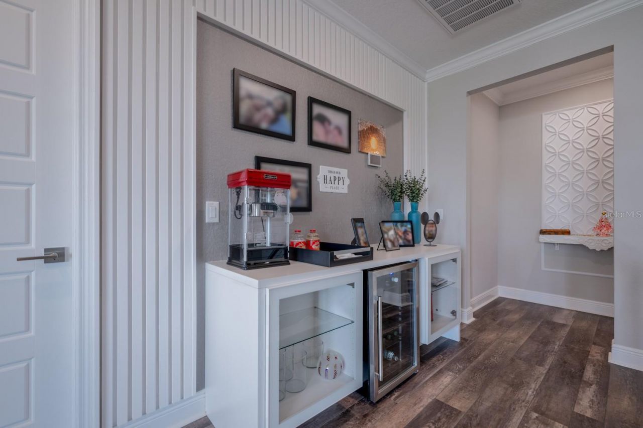 7536 Alpine Butterfly Lane, Orlando, FL 32819 Photo