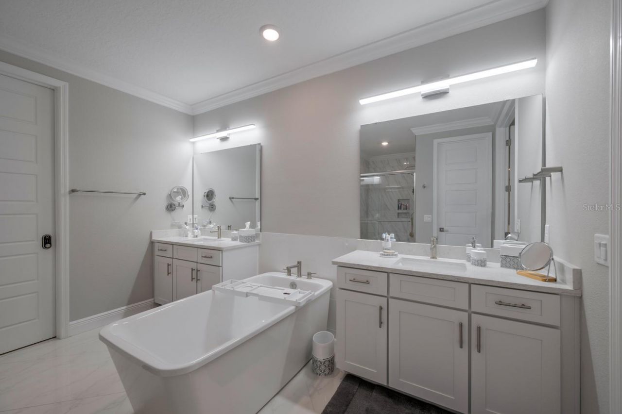 7536 Alpine Butterfly Lane, Orlando, FL 32819 Photo