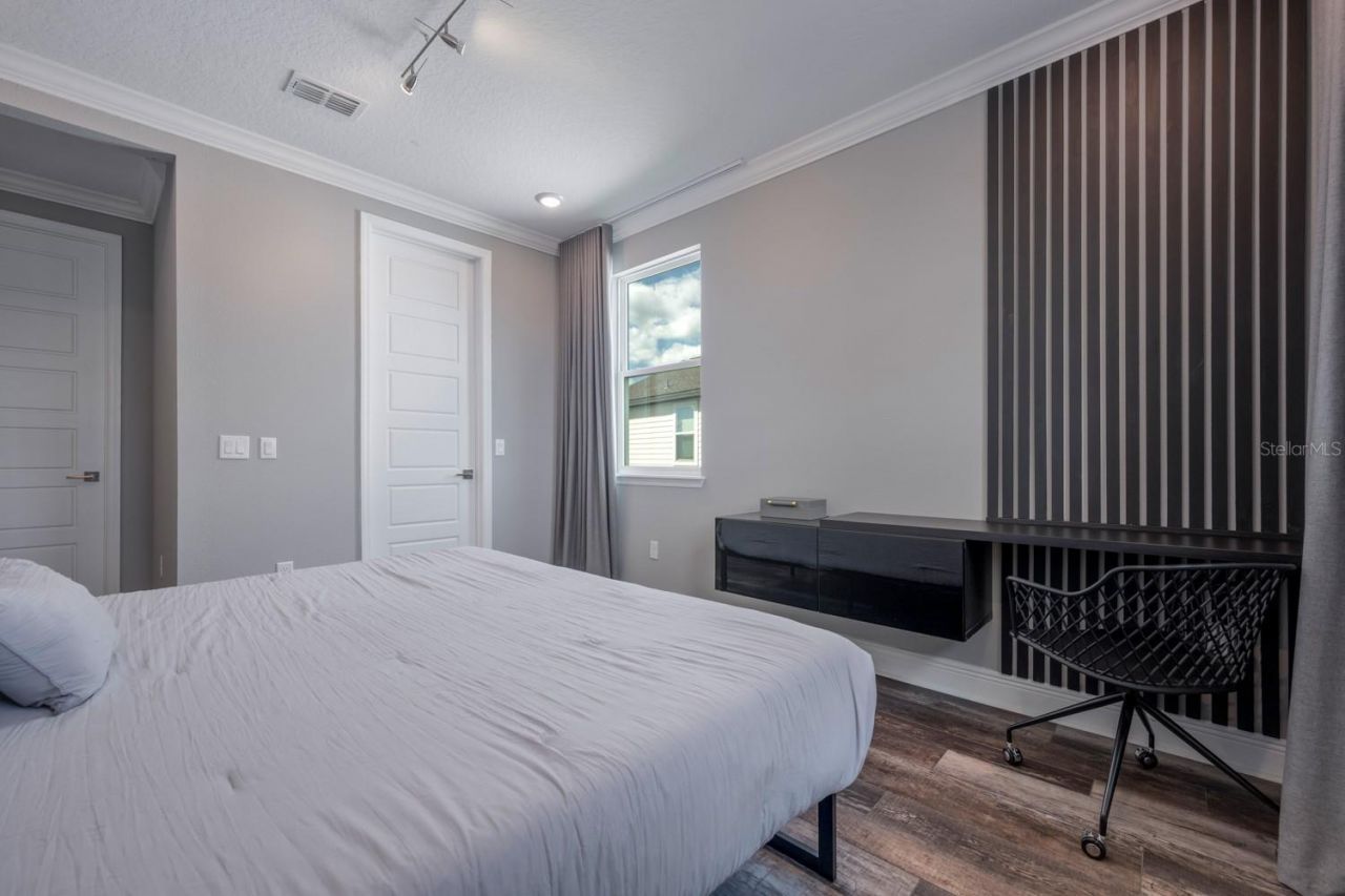 7536 Alpine Butterfly Lane, Orlando, FL 32819 Photo