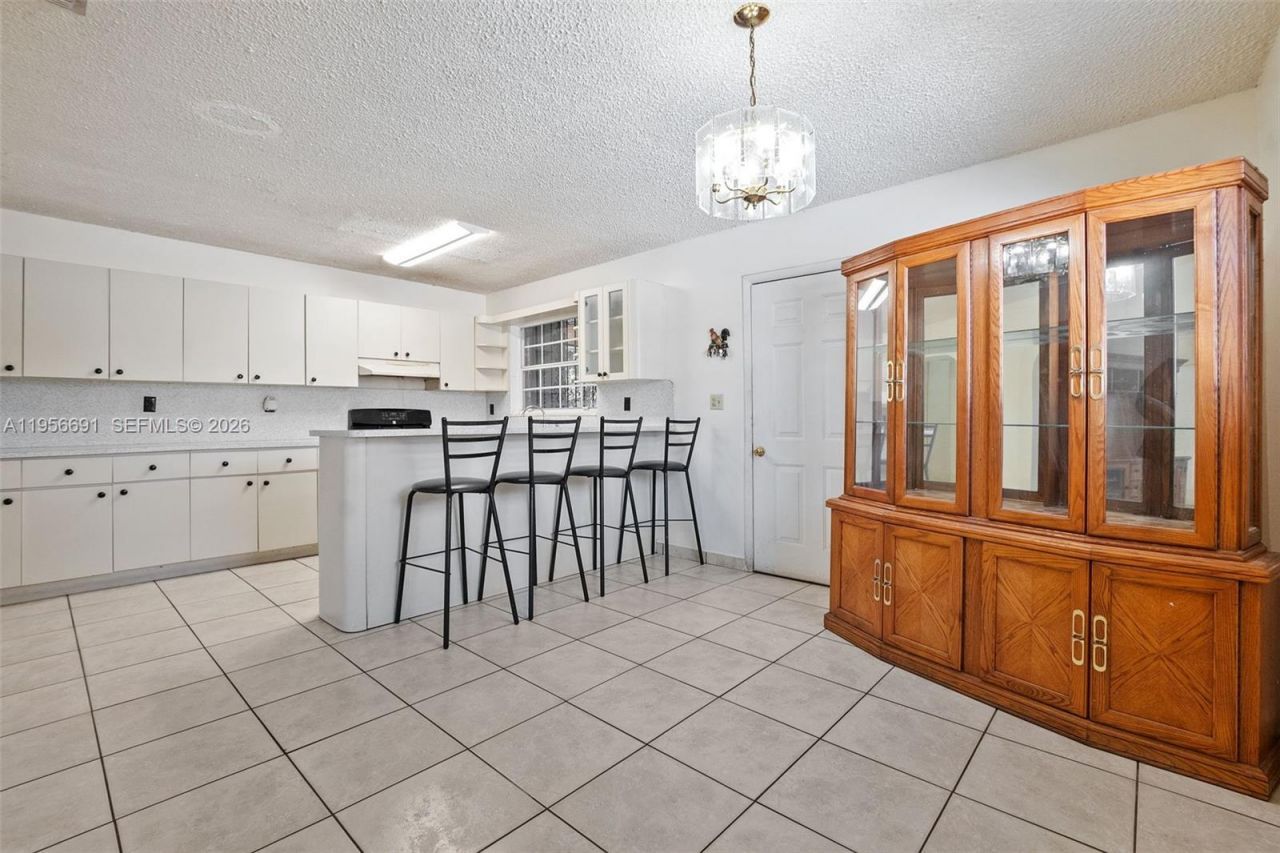 3880 E 8th Ln, Hialeah, FL 33013 Photo