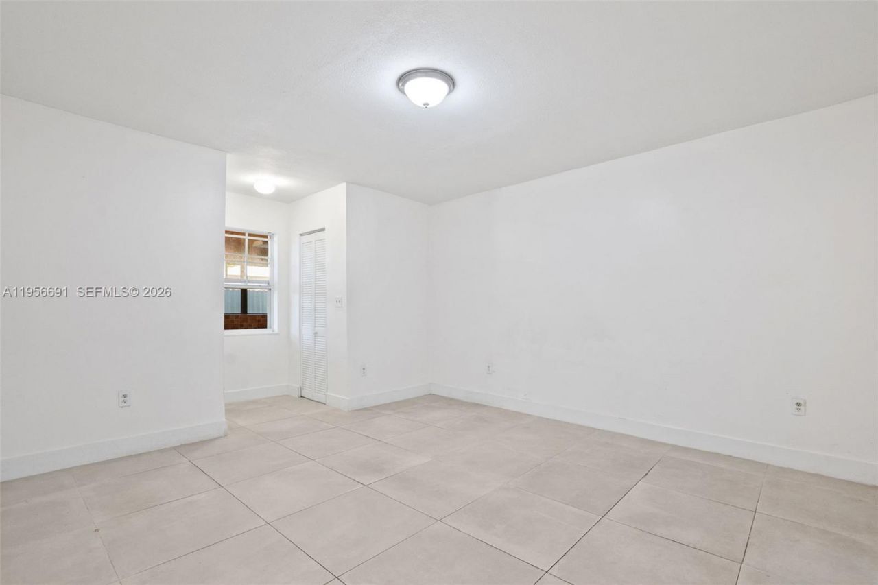 3880 E 8th Ln, Hialeah, FL 33013 Photo