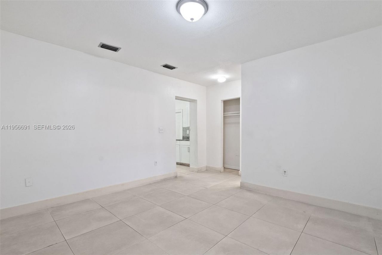 3880 E 8th Ln, Hialeah, FL 33013 Photo