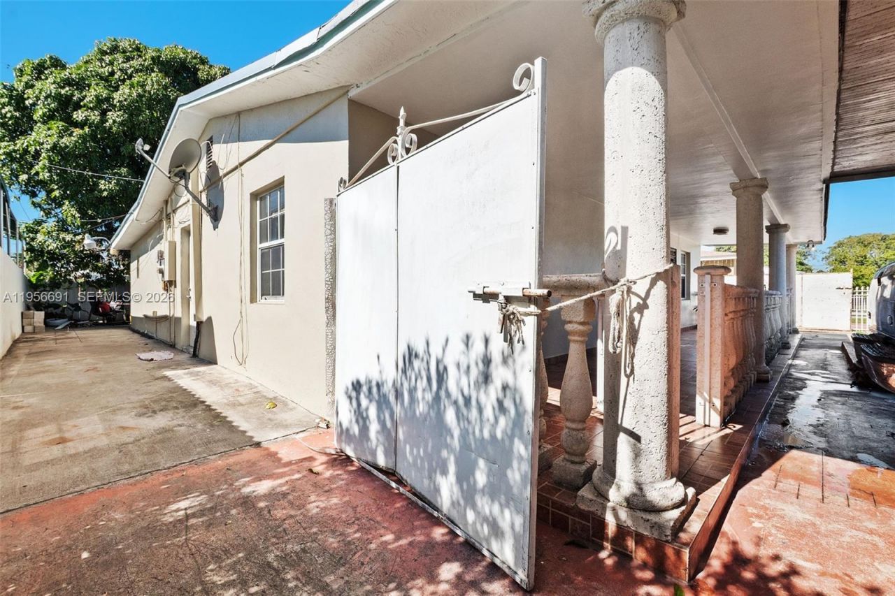 3880 E 8th Ln, Hialeah, FL 33013 Photo