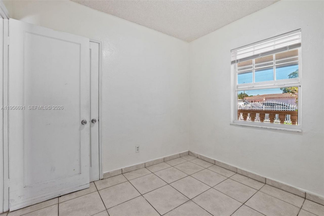 3880 E 8th Ln, Hialeah, FL 33013 Photo