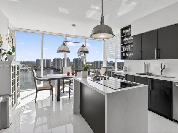 3370 Hidden Bay Dr, Unit 2715, Aventura, FL 33180