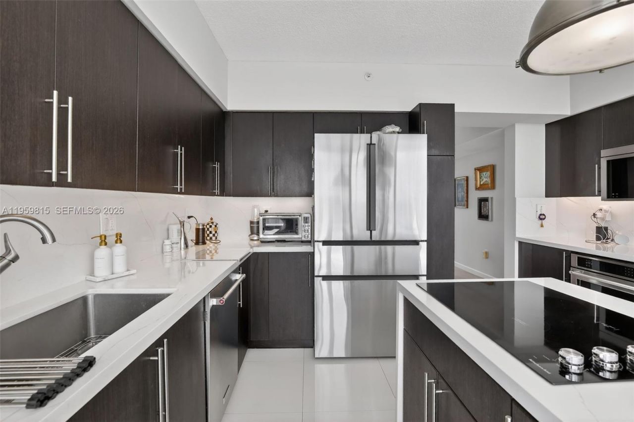 3370 Hidden Bay Dr, Unit 2715, Aventura, FL 33180 Photo