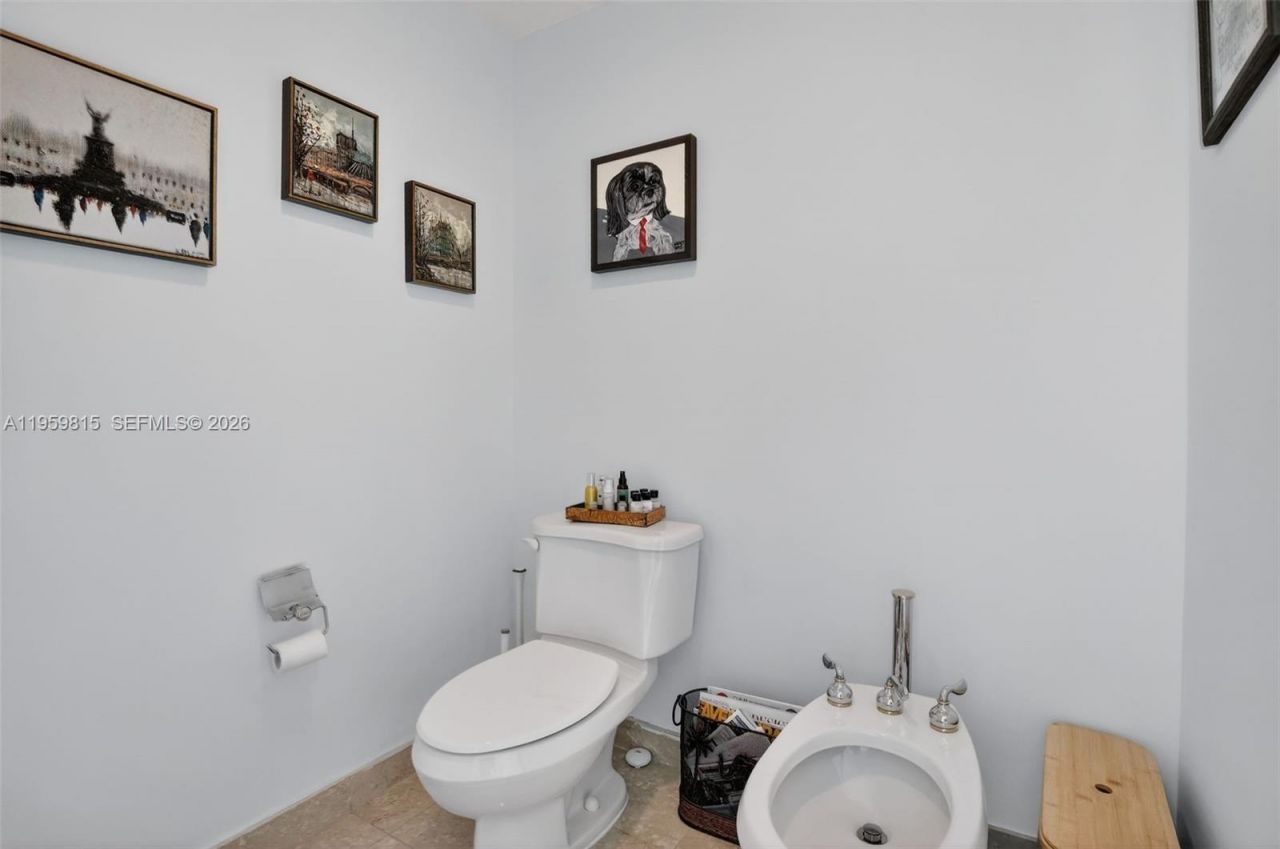 3370 Hidden Bay Dr, Unit 2715, Aventura, FL 33180 Photo