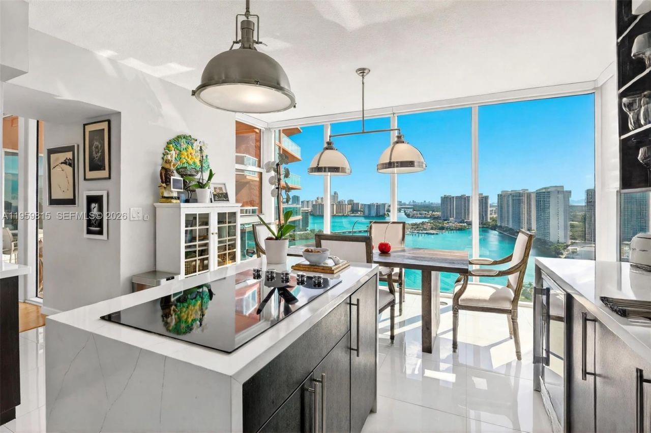3370 Hidden Bay Dr, Unit 2715, Aventura, FL 33180 Photo