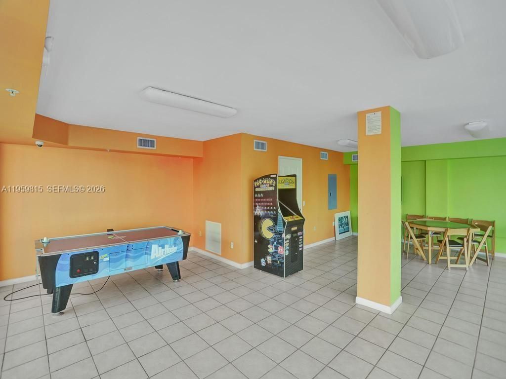 3370 Hidden Bay Dr, Unit 2715, Aventura, FL 33180 Photo