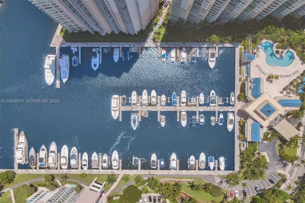 3370 Hidden Bay Dr, Unit 2715, Aventura, FL 33180 Photo