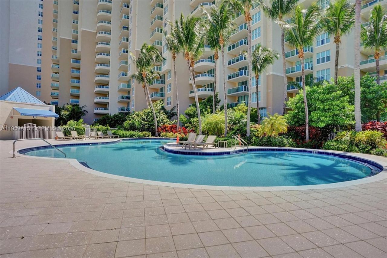 3370 Hidden Bay Dr, Unit 2715, Aventura, FL 33180 Photo