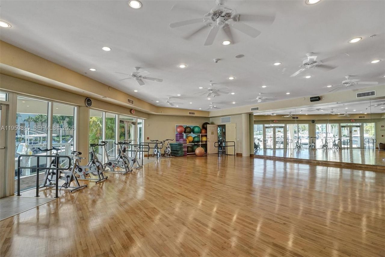 3370 Hidden Bay Dr, Unit 2715, Aventura, FL 33180 Photo
