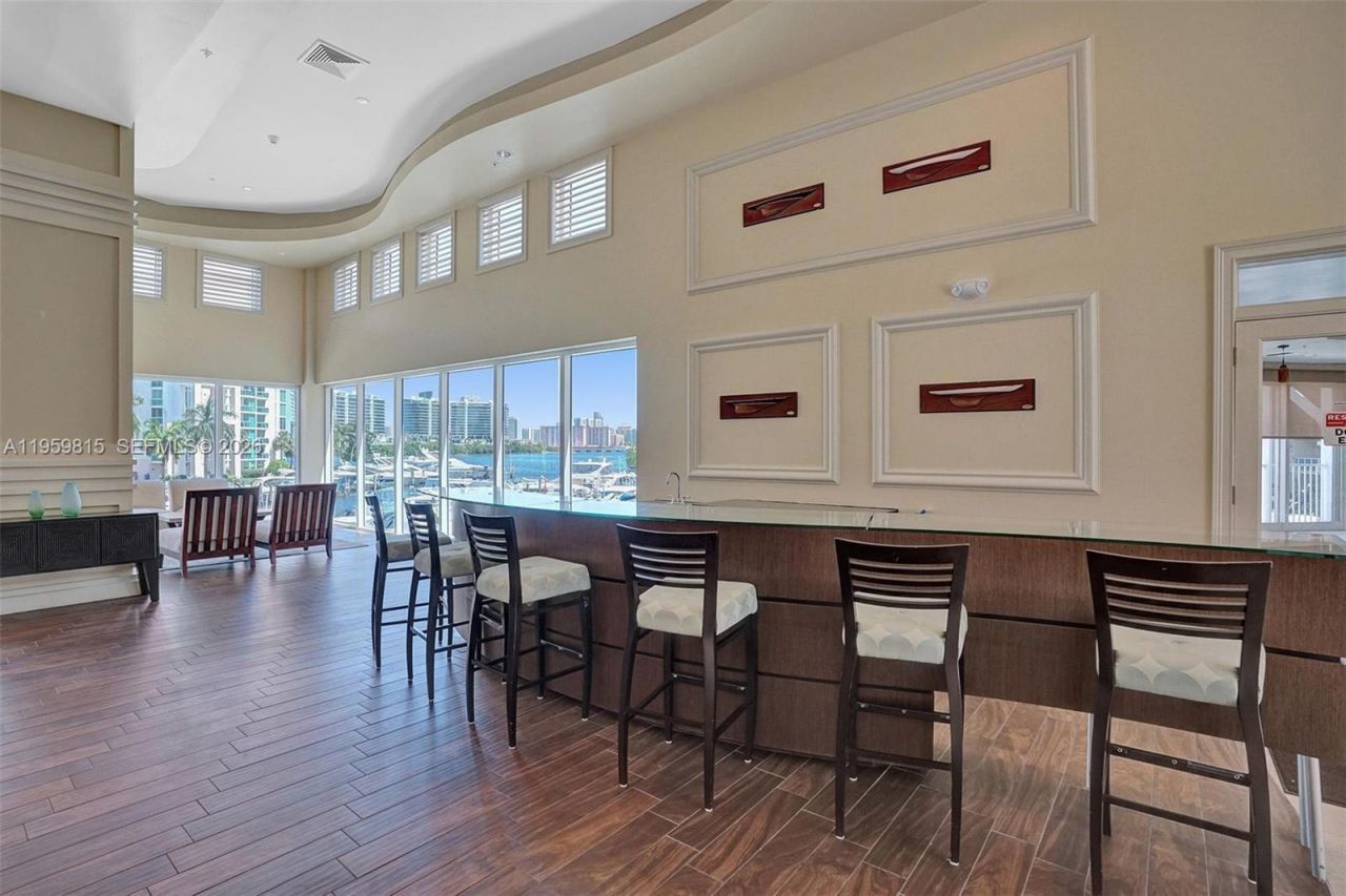 3370 Hidden Bay Dr, Unit 2715, Aventura, FL 33180 Photo