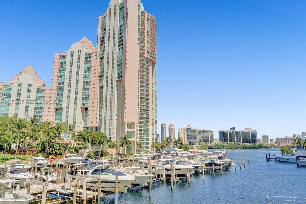 3370 Hidden Bay Dr, Unit 2715, Aventura, FL 33180 Photo