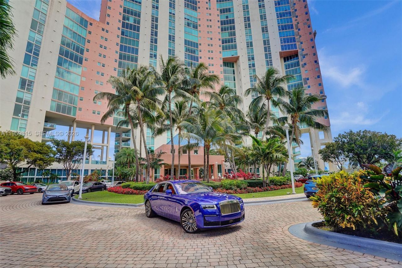 3370 Hidden Bay Dr, Unit 2715, Aventura, FL 33180 Photo
