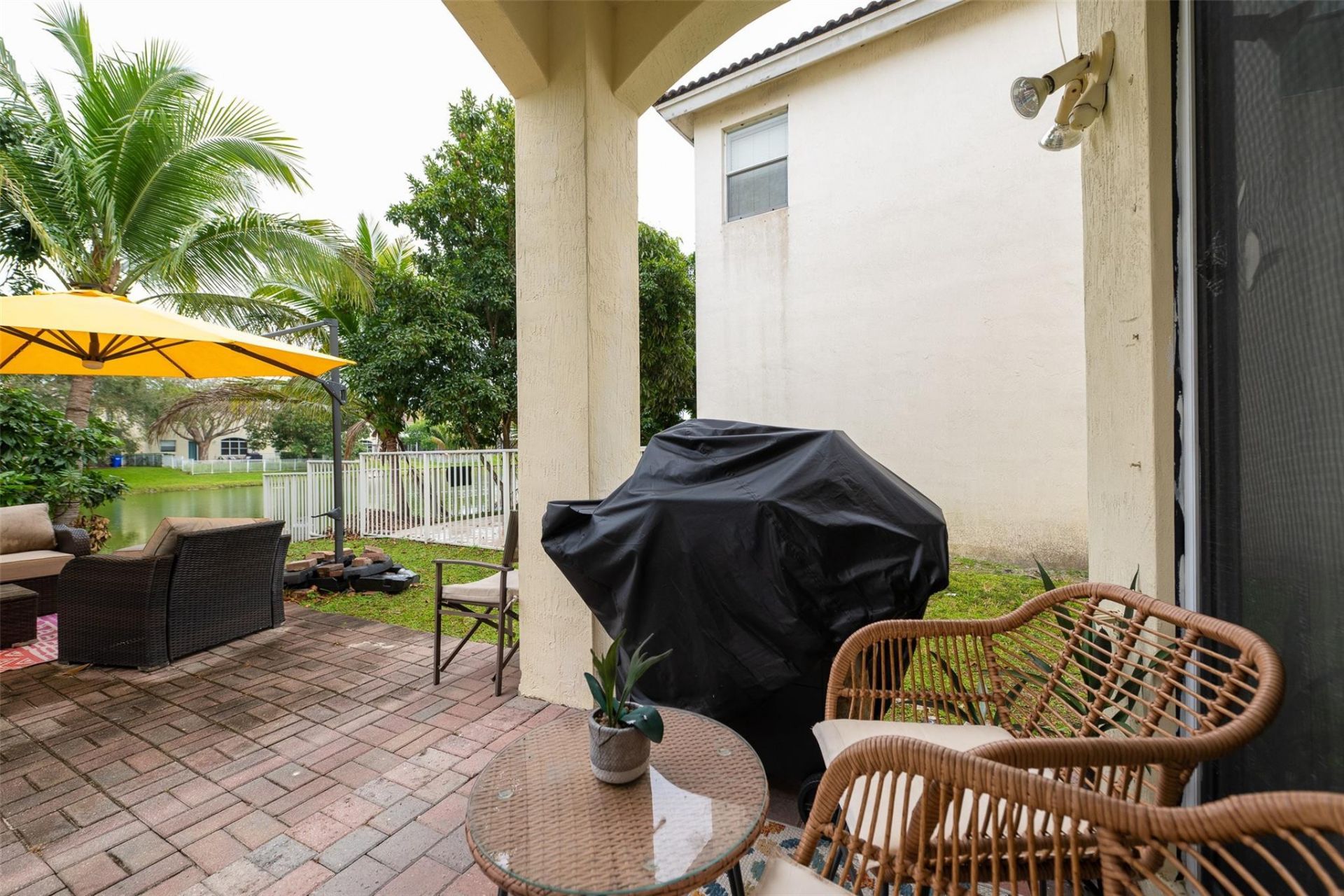 2257 NW 77th Terrace, Pembroke Pines, FL 33024 Photo