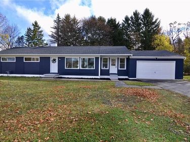 8 Finucane Road, Rochester, NY 14623