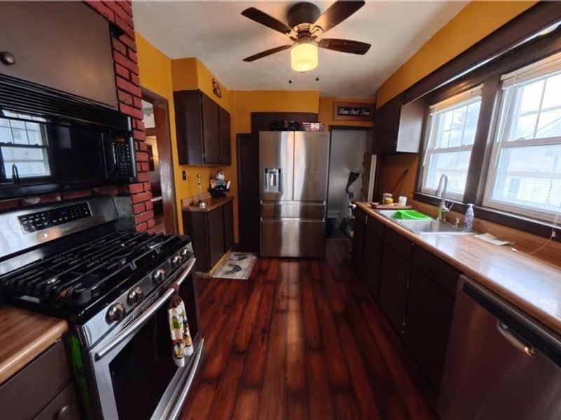 404 Wirth Avenue, Akron, OH 44312 Photo 2