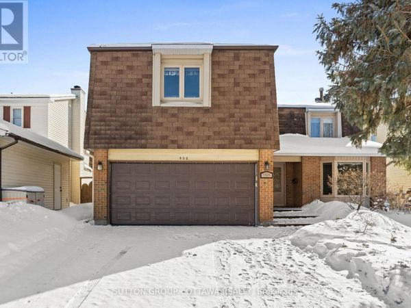 908 Chaleur Way, Ottawa, ON K1C2S1