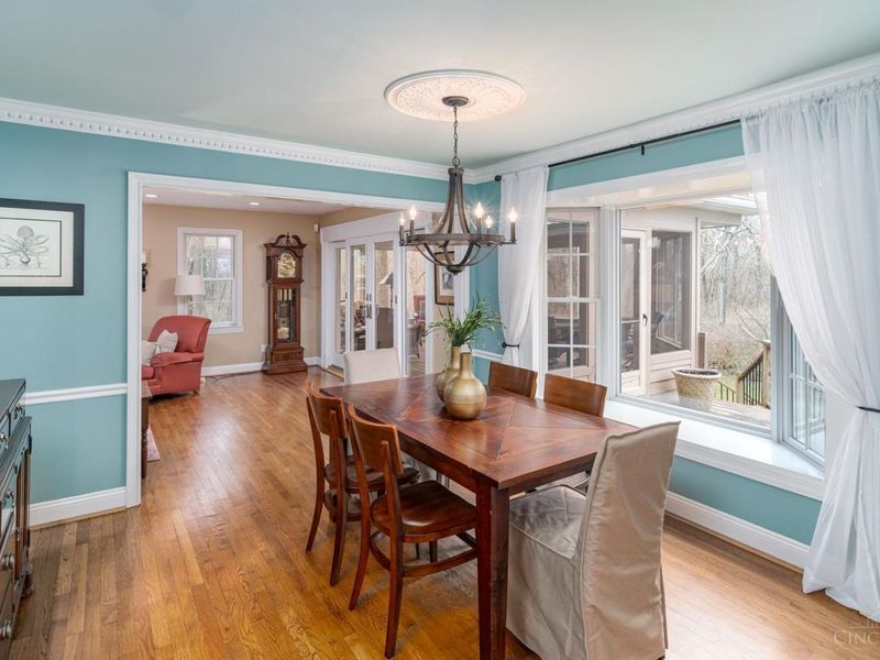 625 Hilltop Lane, Wyoming, OH 45215 Photo 18