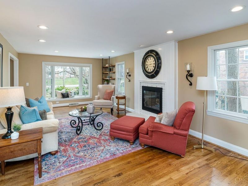 625 Hilltop Lane, Wyoming, OH 45215 Photo 19