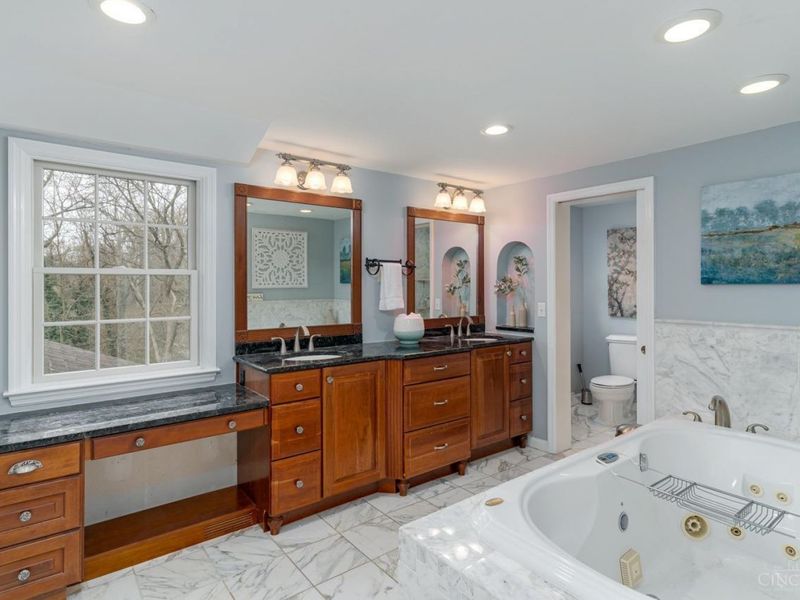 625 Hilltop Lane, Wyoming, OH 45215 Photo 25